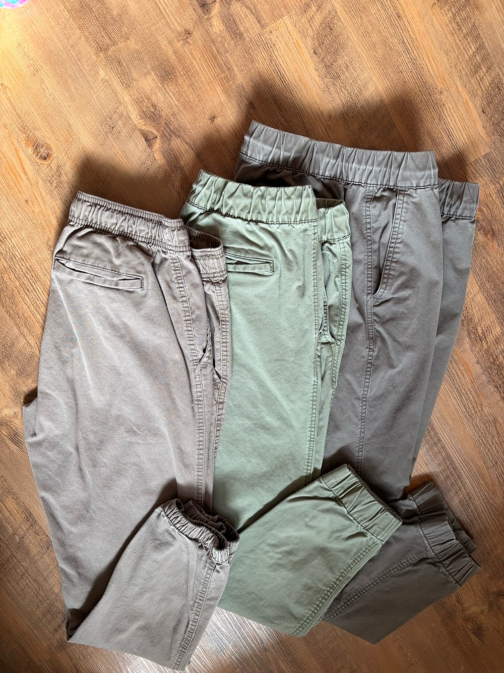 Old Navy men Modern Jogger Bottoms in Olive Green, brown and gray